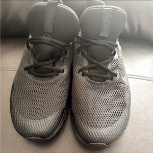 Womens Nike Legend Essential